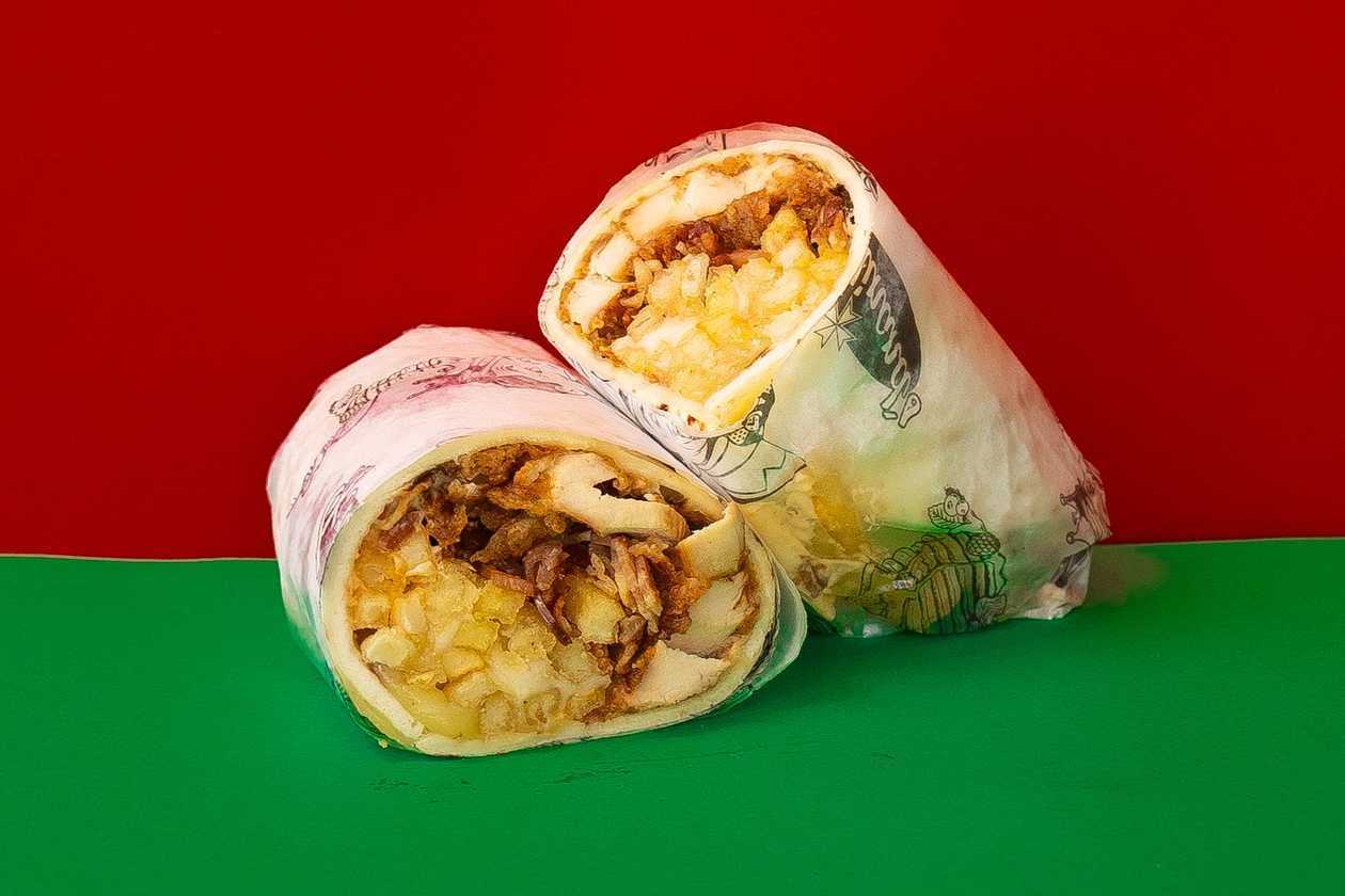 🌯 Golden Buttermilk Chicken Wrap