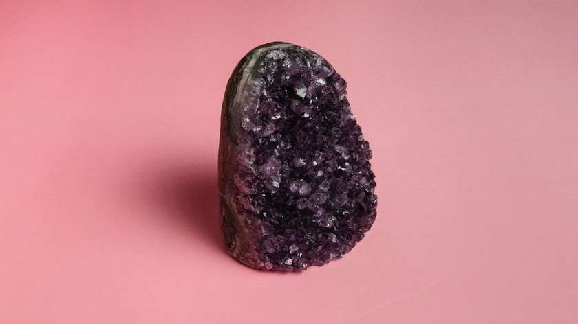Dreamy Amethyst Cut (695g)