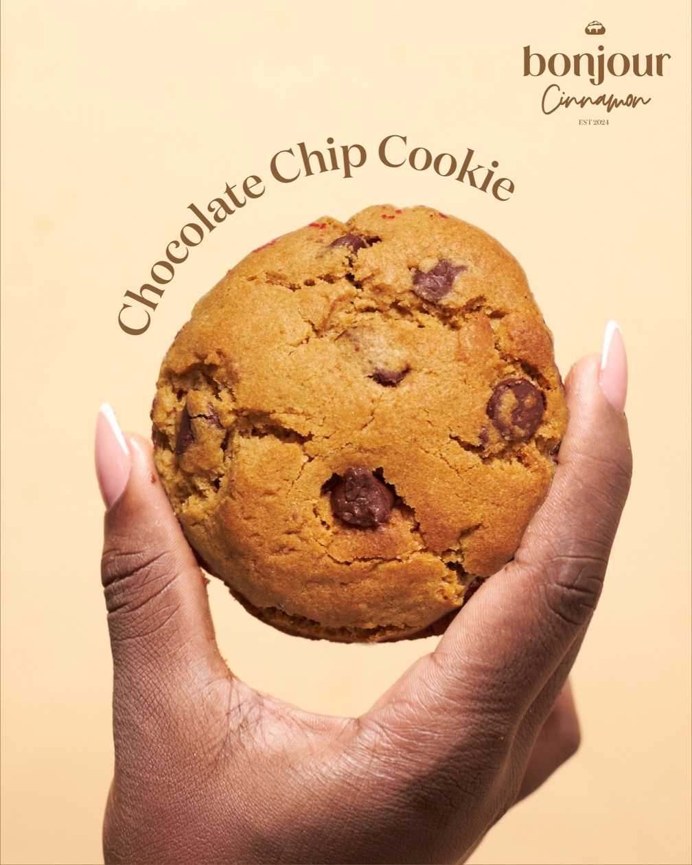 Chocolate chip cookie