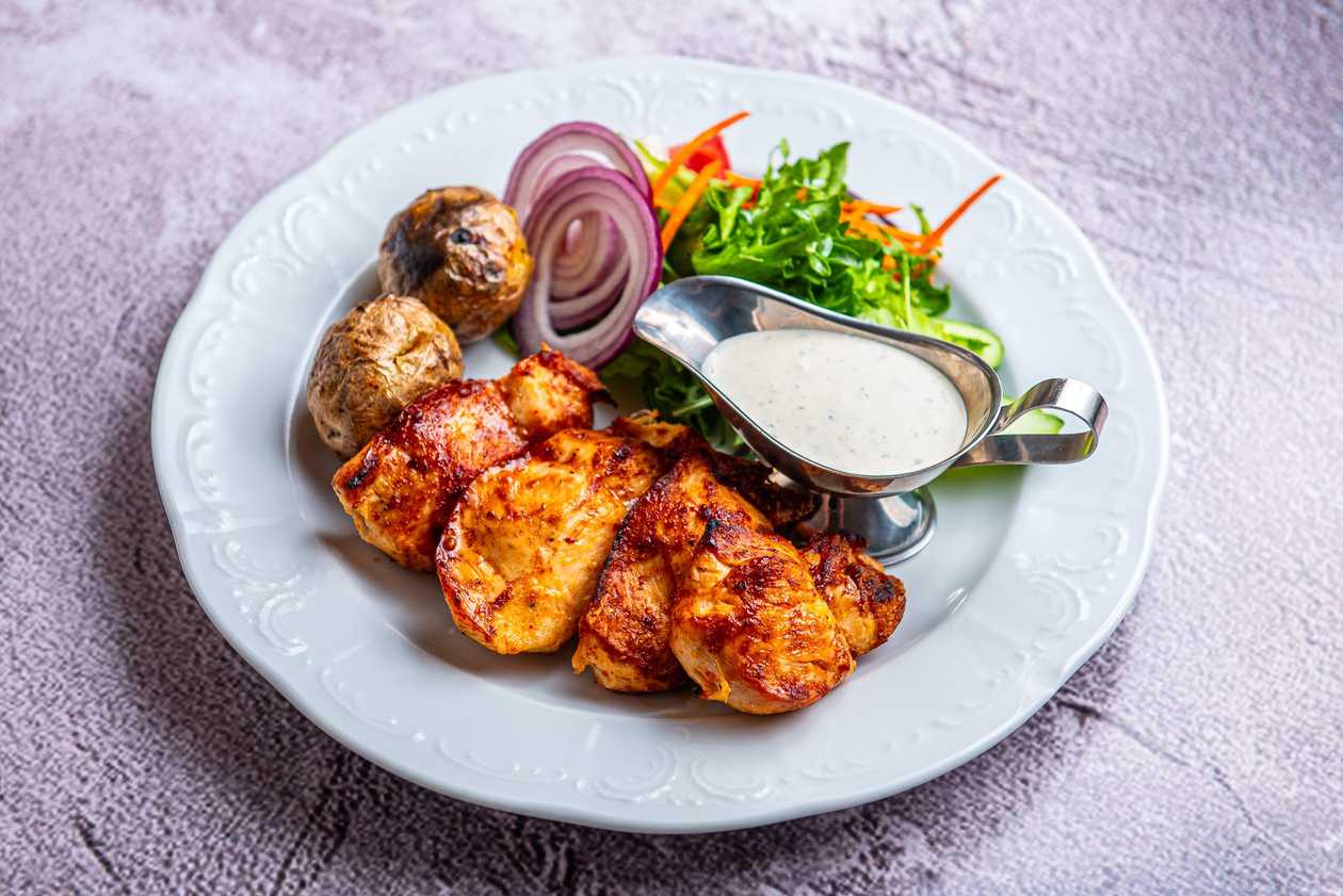 Куриный шашлык с запеченным картофелем