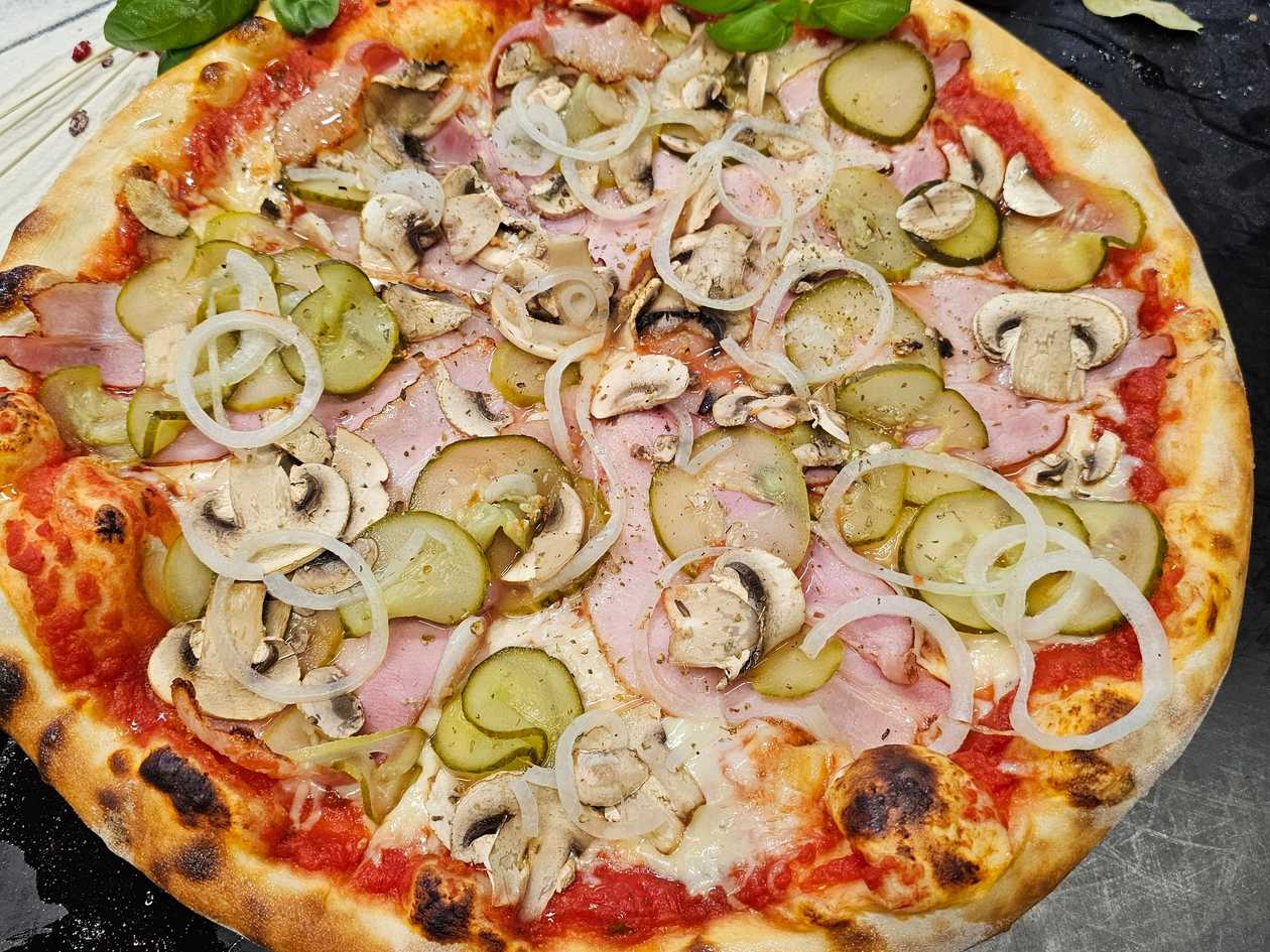 Ranch pizza