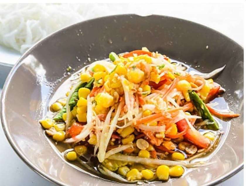 * CORN SALAD WITH PEANUTS-200gr