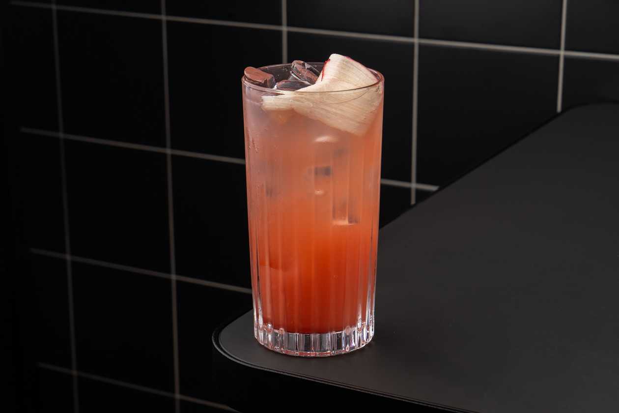 RHUBARB & ROSE FIZZ