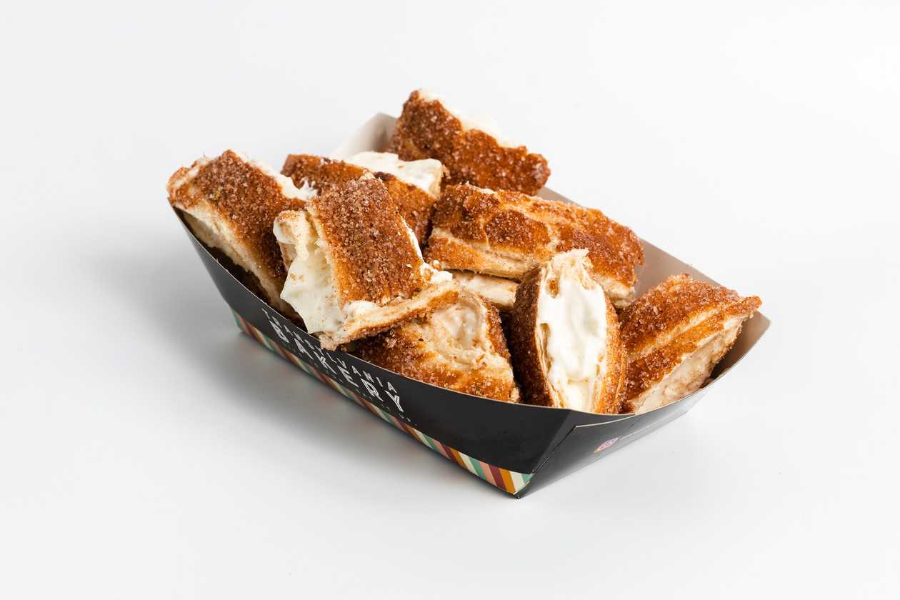 Gourmet kurtos with mascarpone and orange