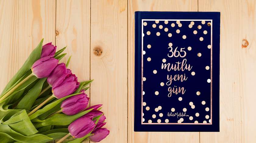 365 Happy New Day Confetti