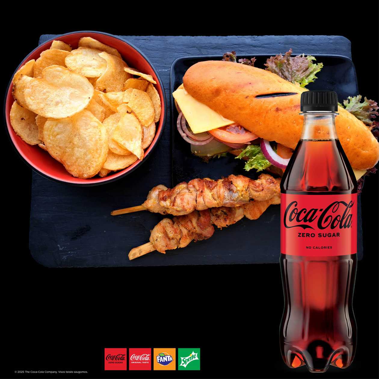 Long burgeris su bulvių traškučiais + iešmelis + 0,5 l Coca-Cola