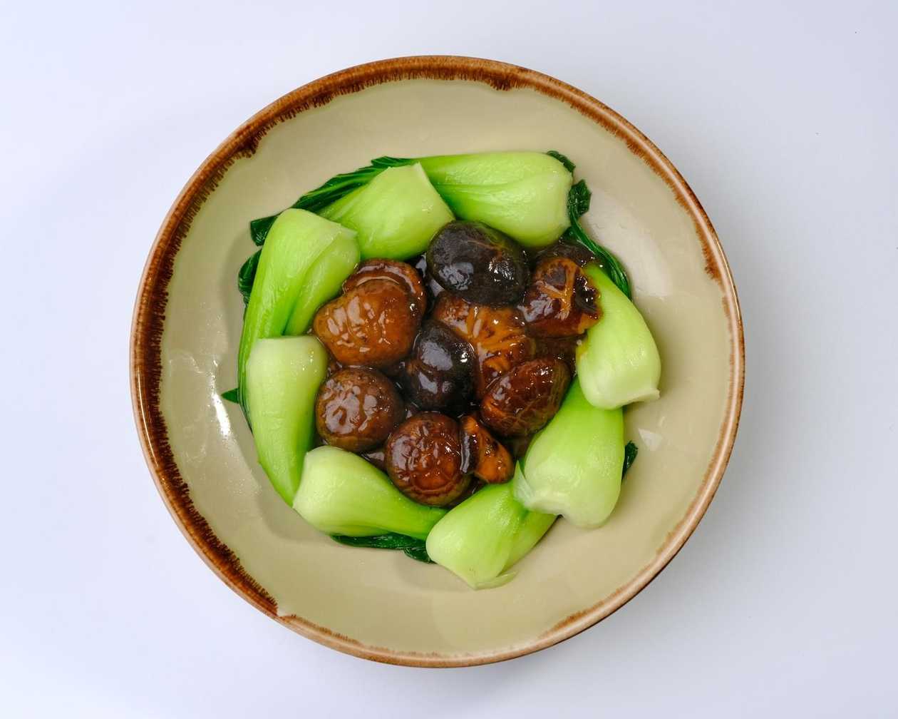 129. Braised Shiitake Mushrooms in Vegetarian Oyster Sauce