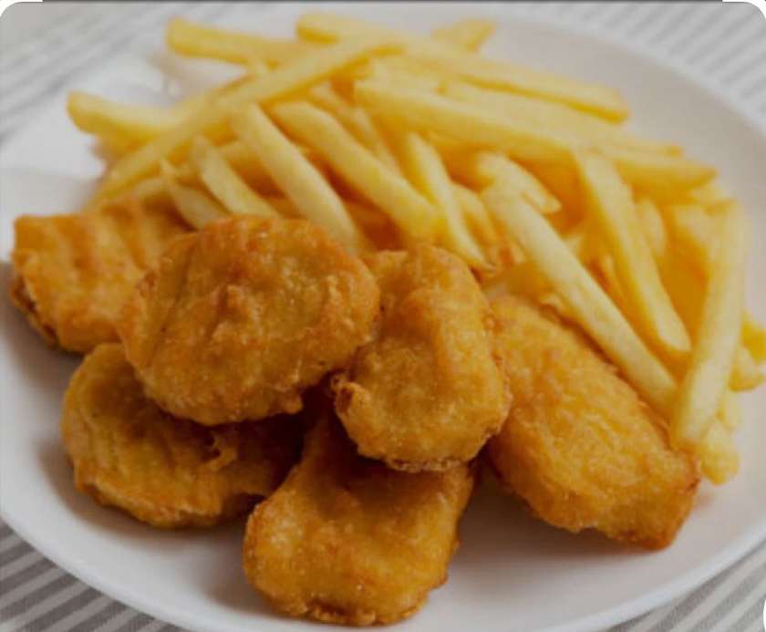 Crispy Chicken Nuggets Meal With Drink