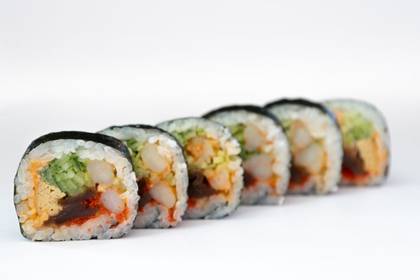 FUTOMAKI Z KREWETKAMI 6SZT