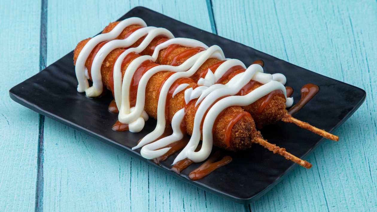 Corn Dog (2 pcs)