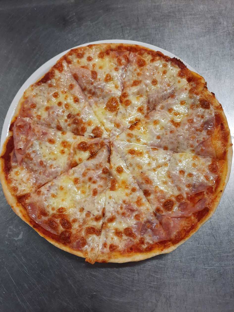 Pizza Cu Sunca Si Mozzarela