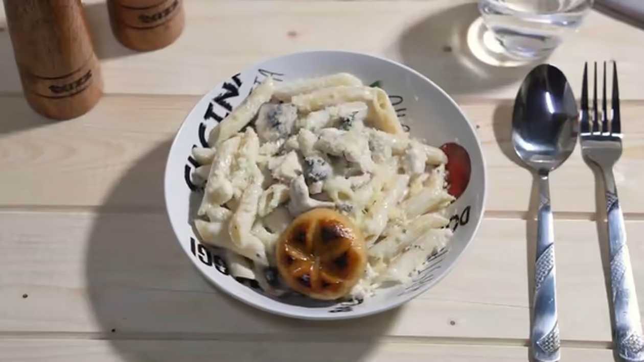 Penne Pollo e Funghi