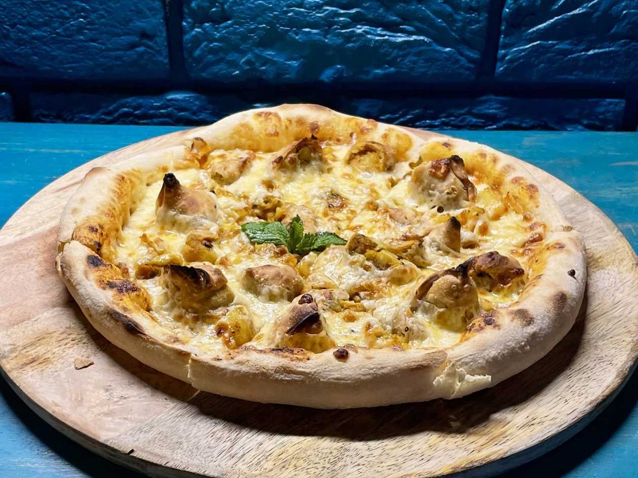 Samosa Smash Pizza