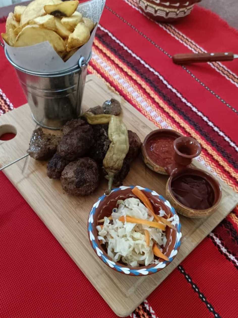 Mixed Grill, pork, chicken, beef with fried with potato wedges