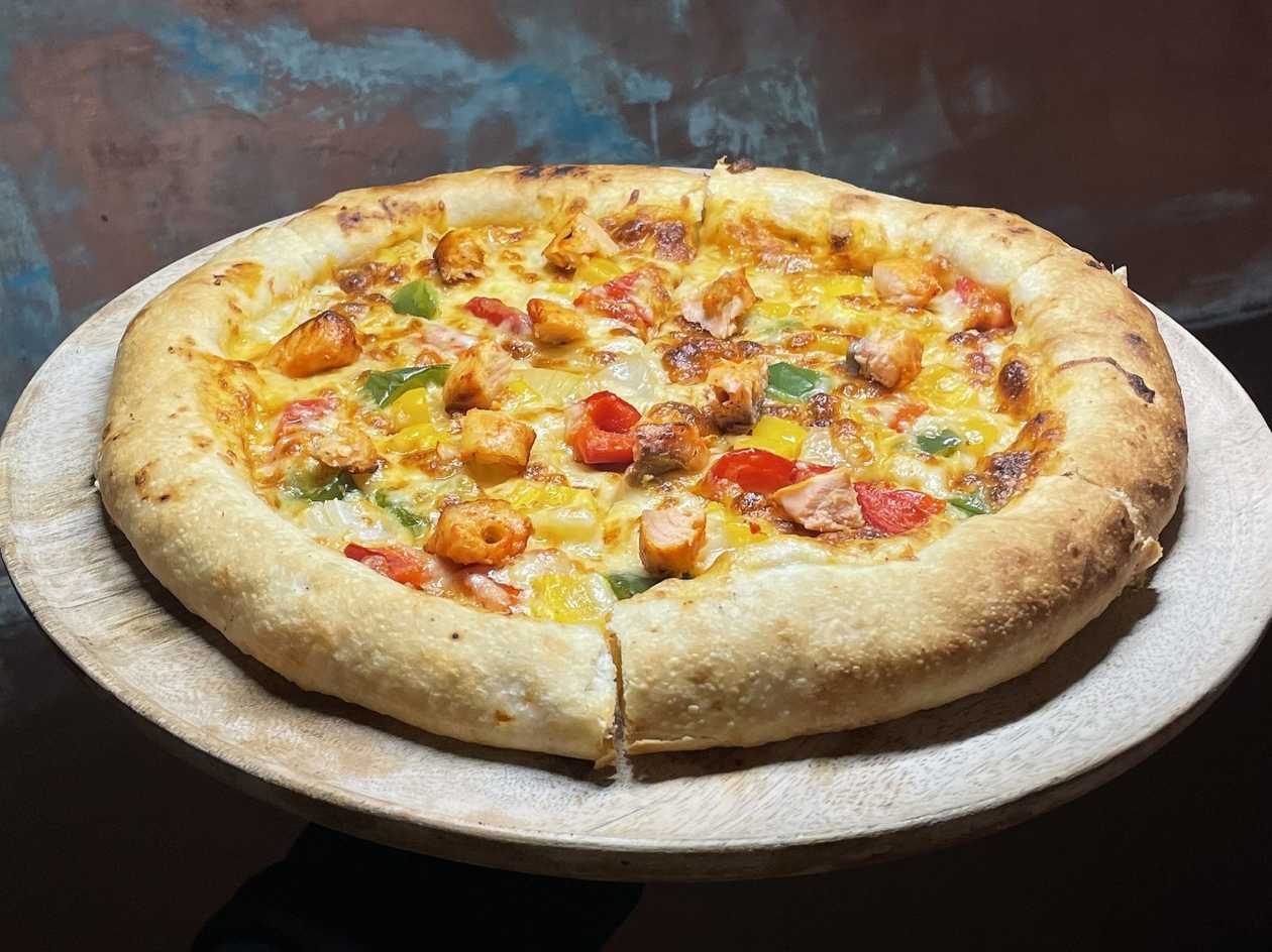Pulled Chicken Tandoori Pizza