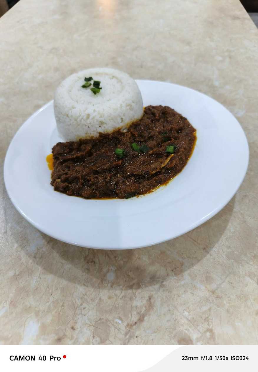Lambs curry stew with rice