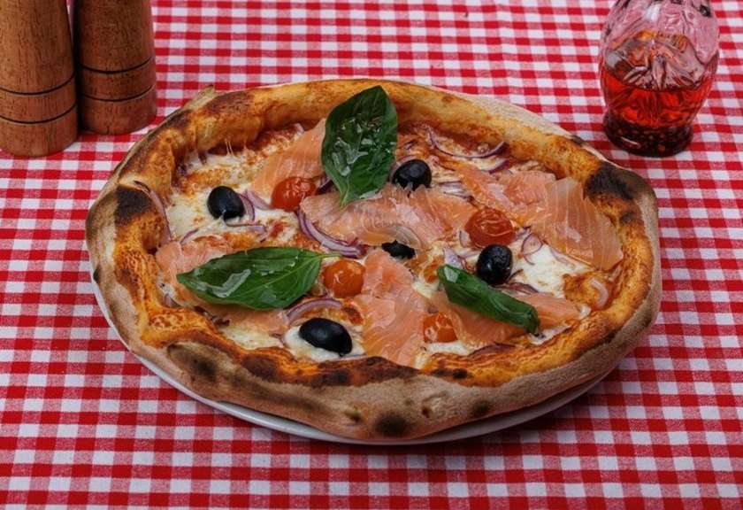 Pizza Salmone