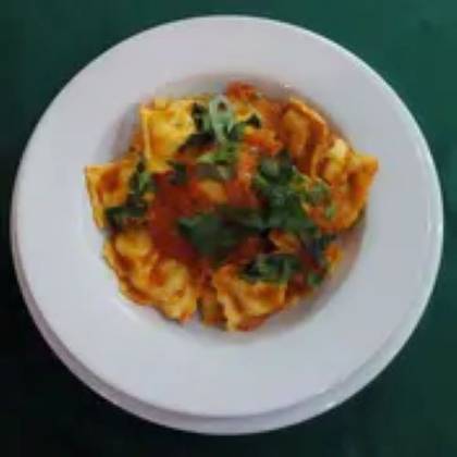 Meat Ravioli With Tomato And Basil