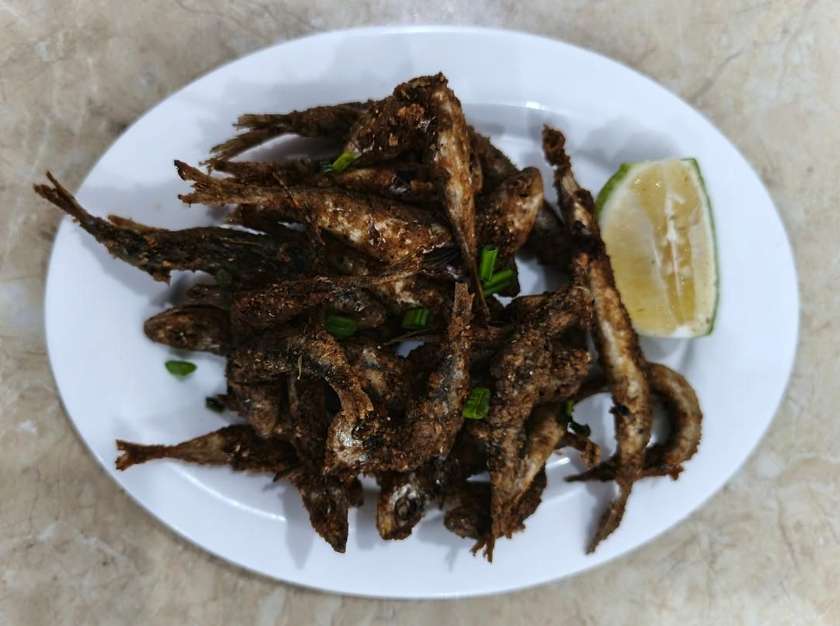 Tsatsa, Deep fried small fish
