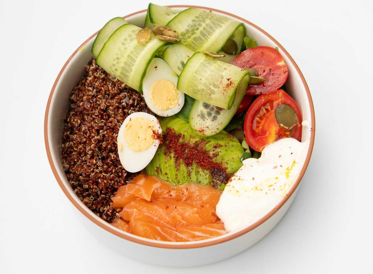 Quinoa bowl with salmon