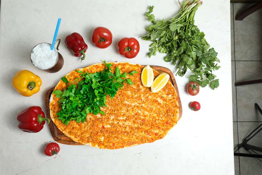 Sadə lahmacun