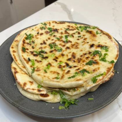 Pão de  alho e  Queijo