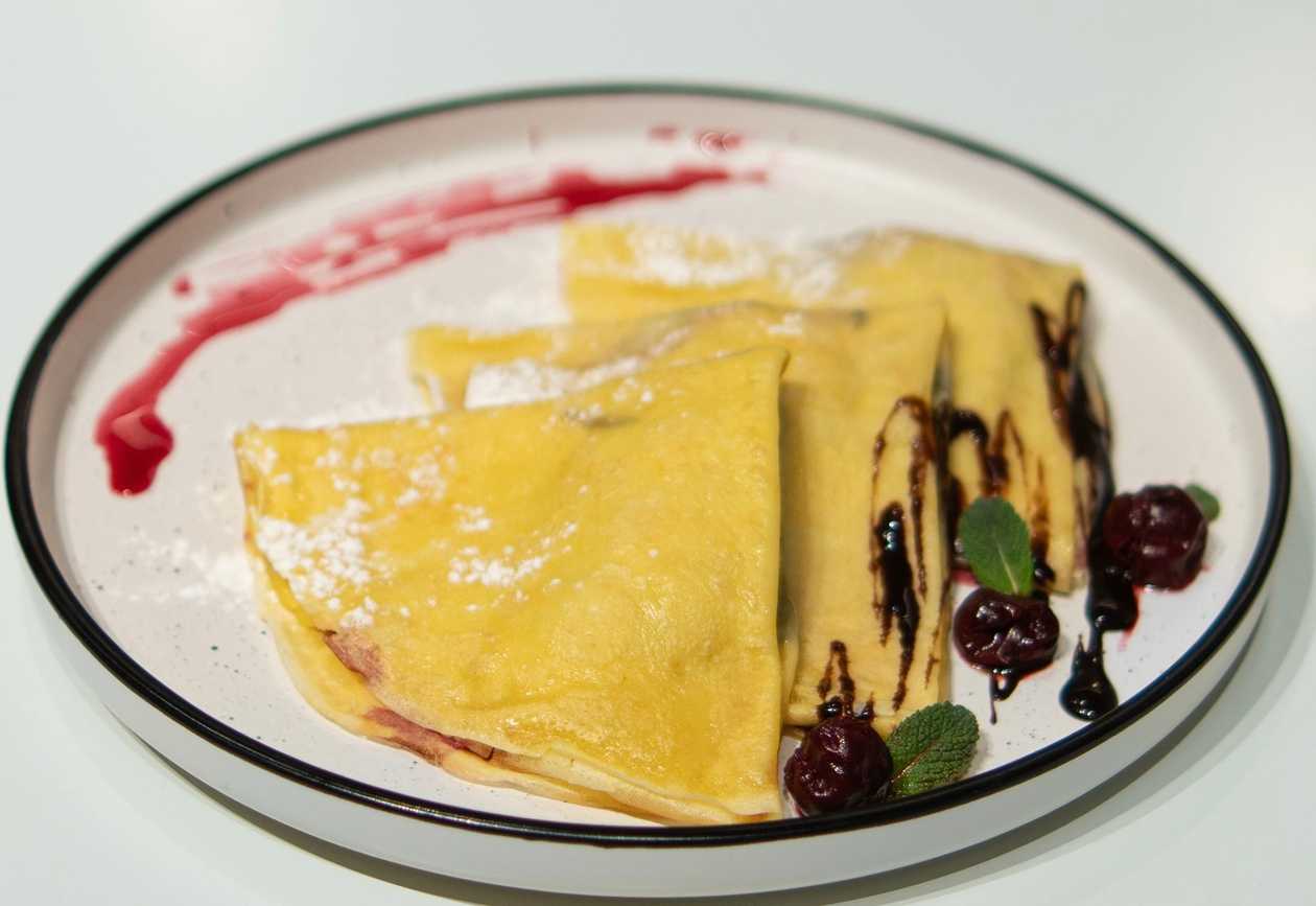 Cherry crepes
