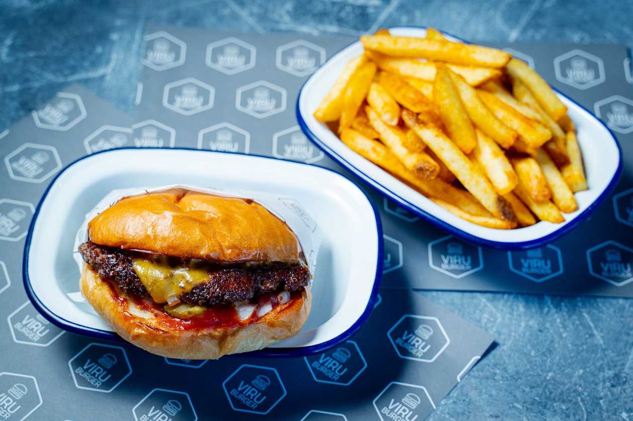 Classic Cheeseburger + Fries + Sauce