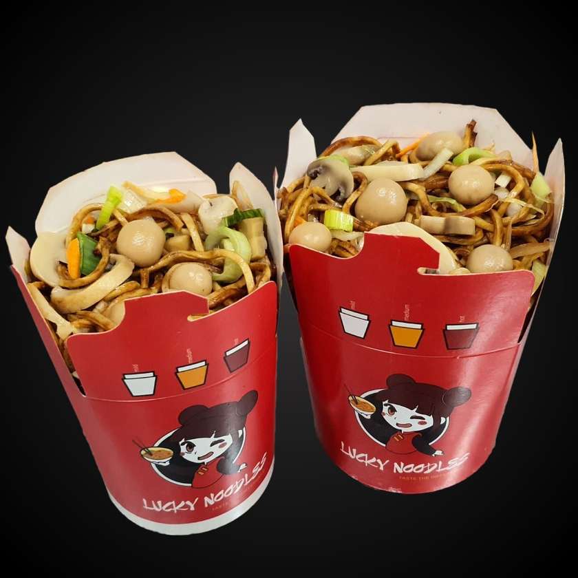 Wheat Noodles with Vegetables and Mushrooms