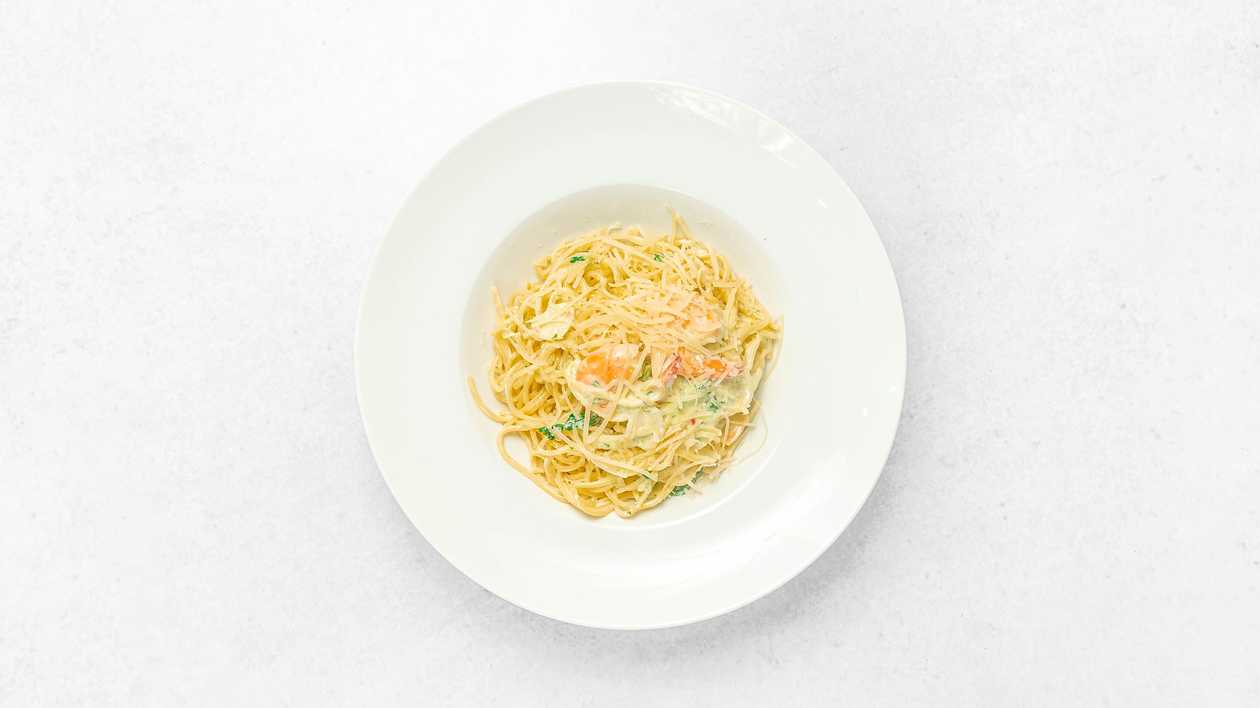 Scampi e spinaci pasta
