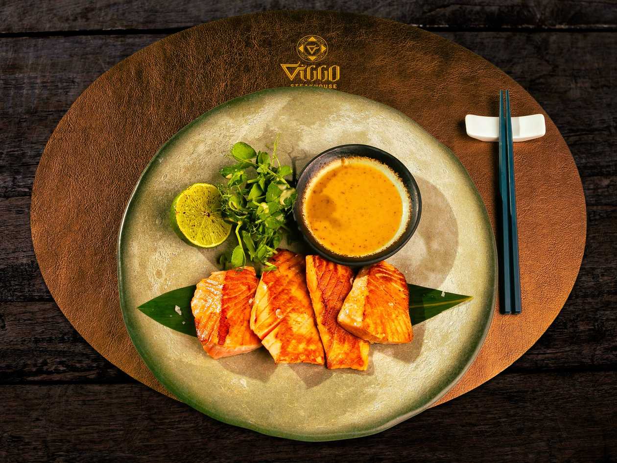 Salmon Tepanyaki and Microplants