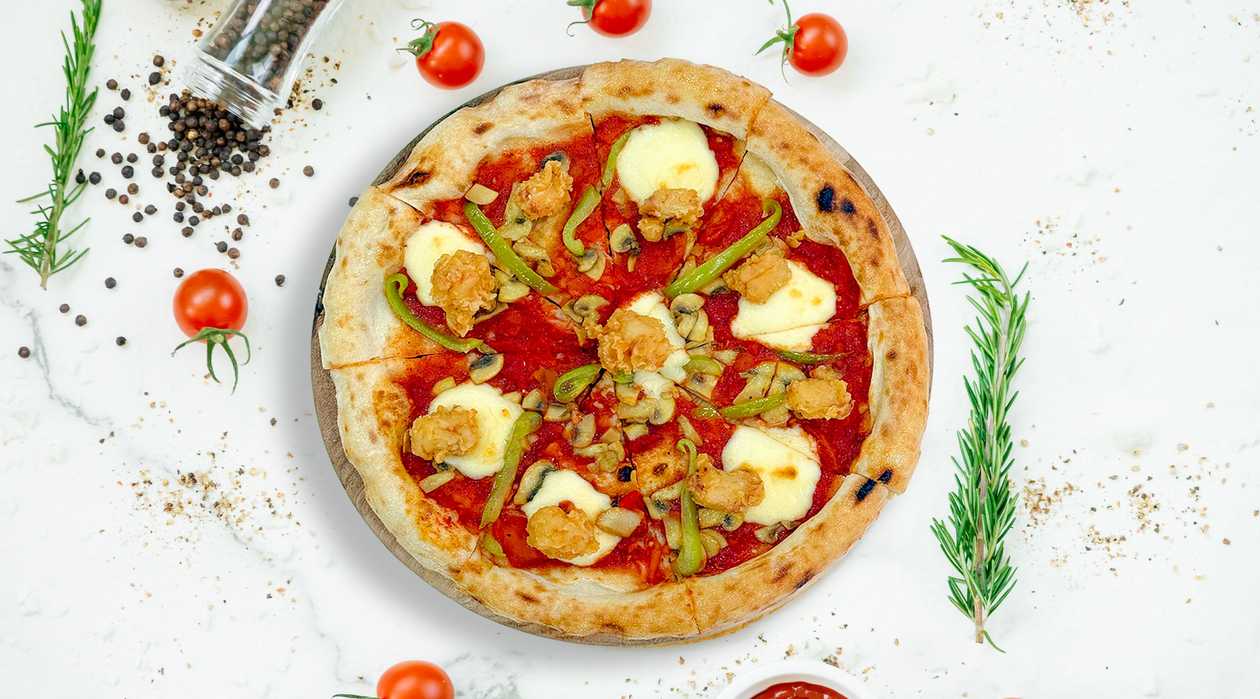 Popcorn Chicken Pizza