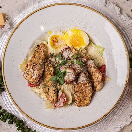 Салат Цезар з куркою