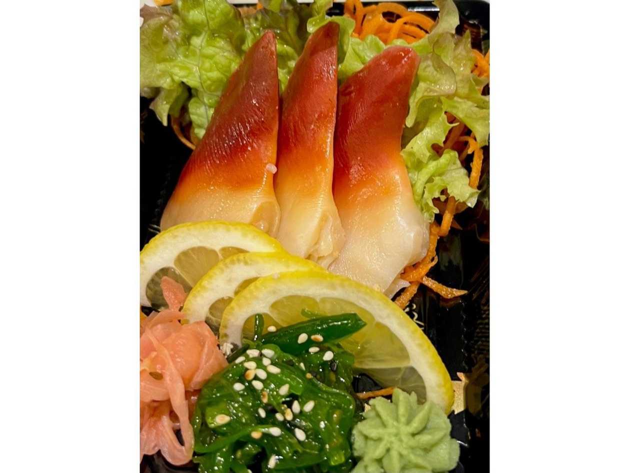 E8. Hokkigai 3 pcs