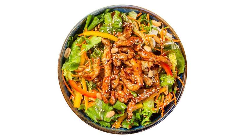 Rytietiškos vištienos salotos