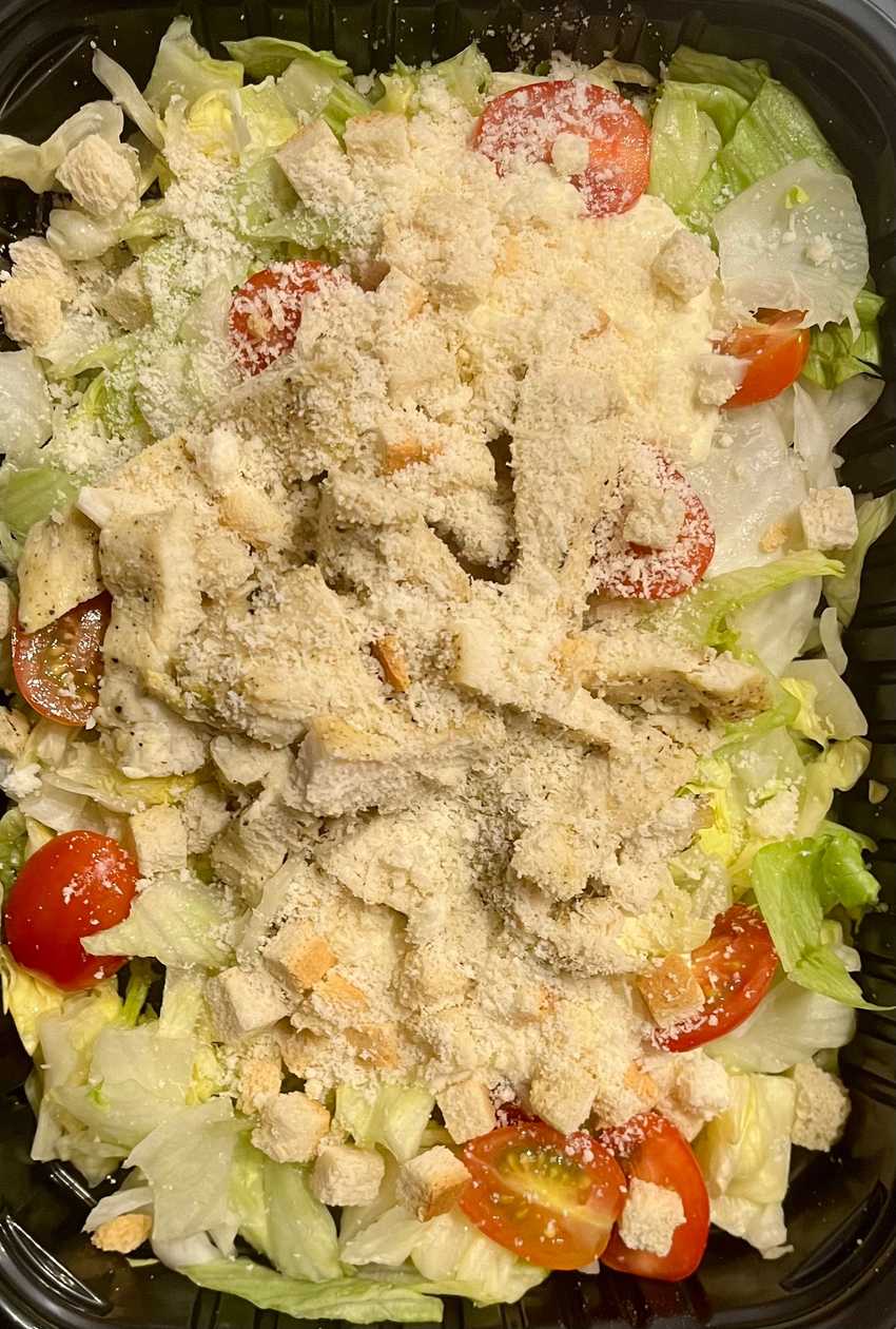 Cesar šalát s kur.mäskom,parmezánom, krutóniky,bylinkový dresing  300g  1,3,7