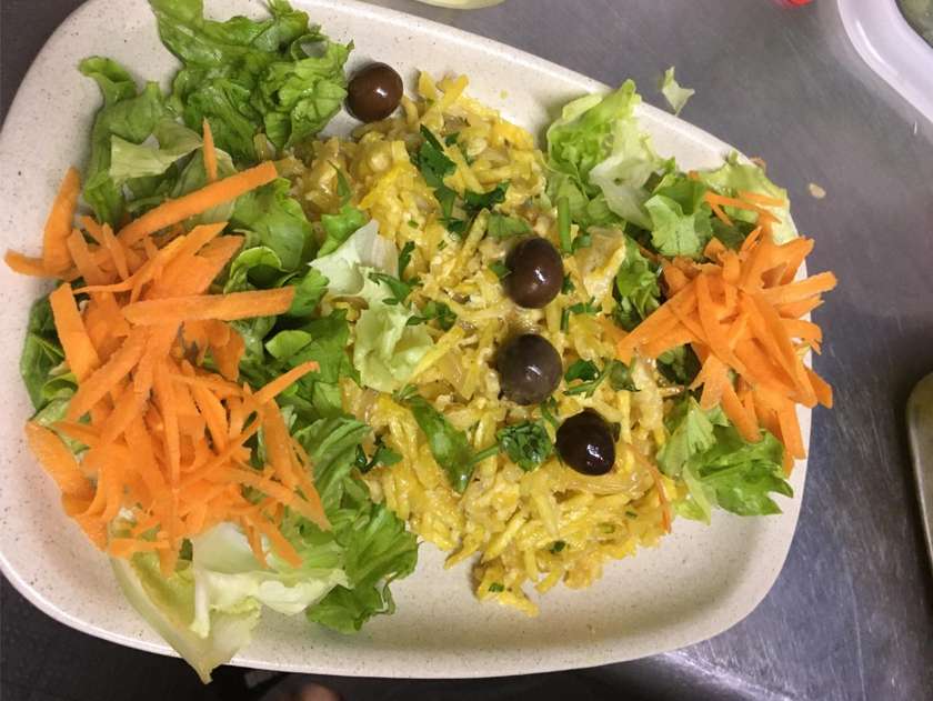 Prawns Brás Style with salad