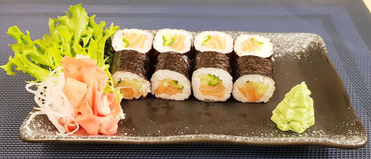 MK03 Maki Salmon Cucumber