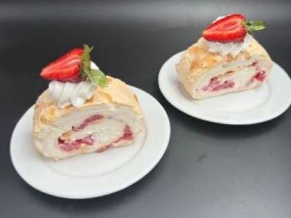 Pavlova Roll - 2 pieces *150 grams