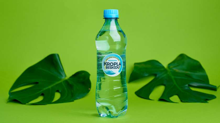 Woda niegazowana