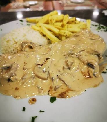 Sirloin Steak with Fresh Mushroom Sauce