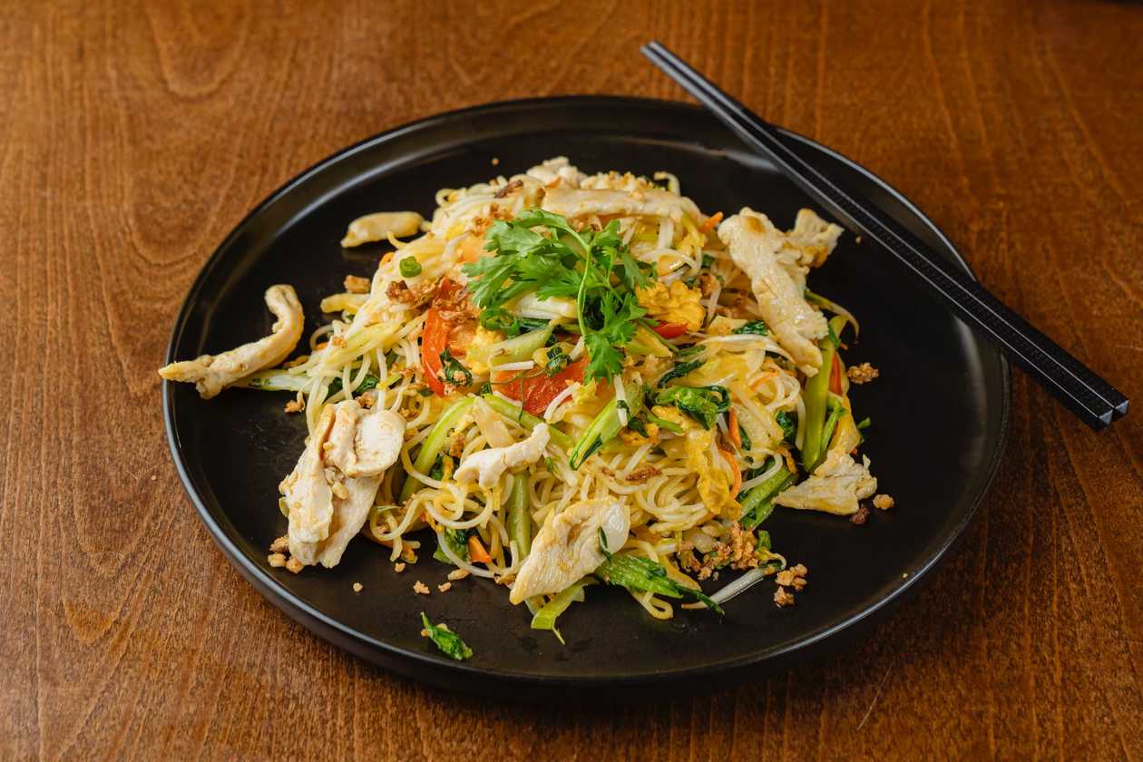 Bun xao ga