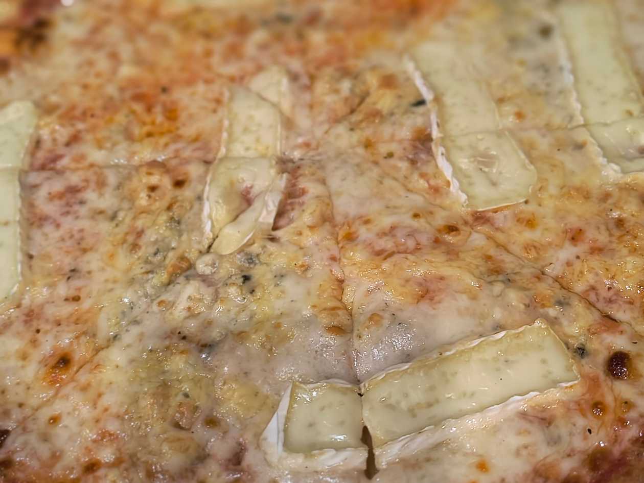 6. Quattro Formaggi