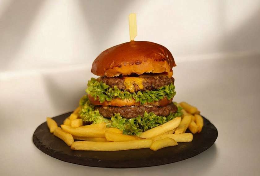 Mega burger