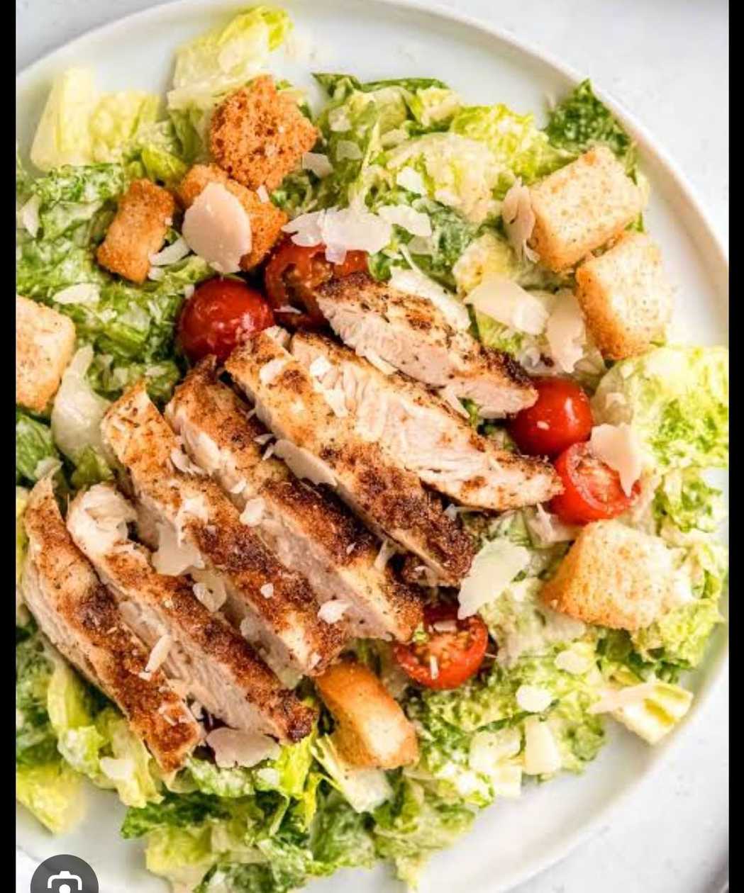 Caesar salad with chicken