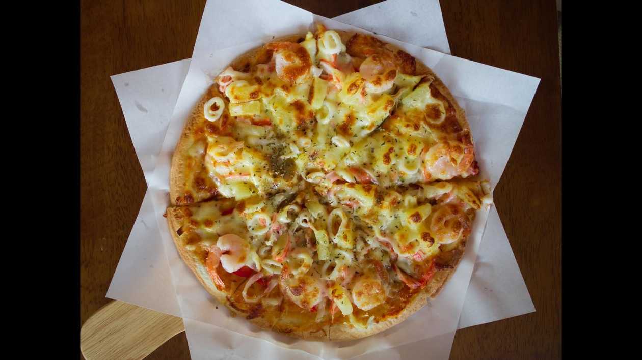 Shrimp pizza
