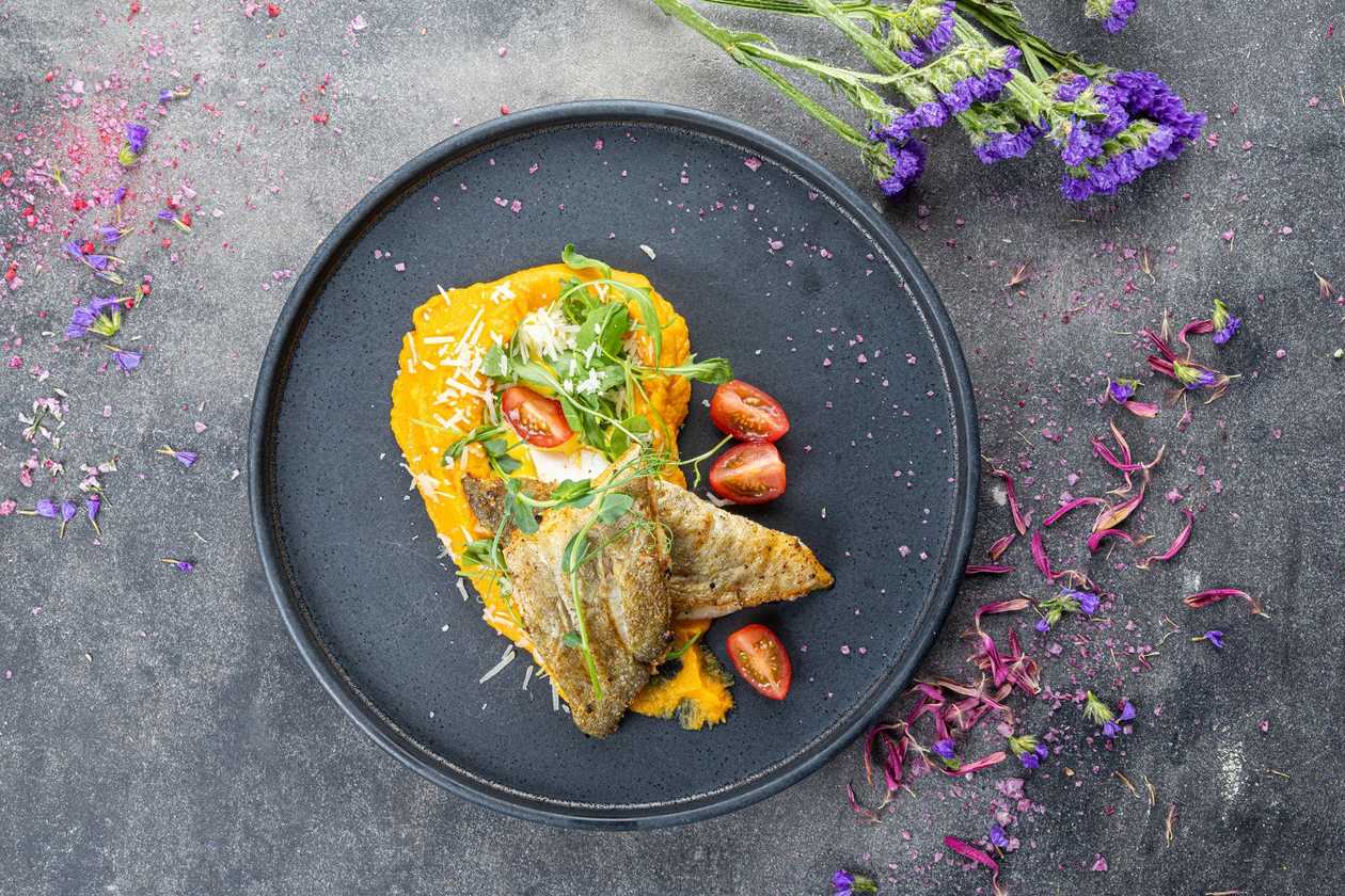 Cod fillet with sweet potato purée and Chardonnay sauce