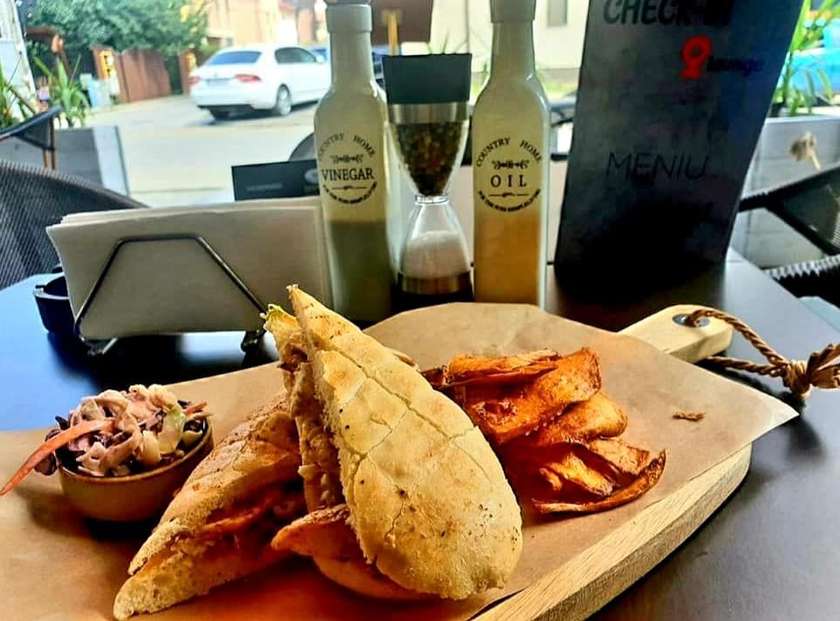 Nouva panino sandwich.