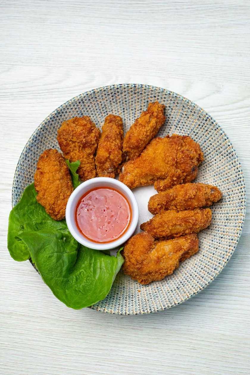 Breaded wings and calypso sauce