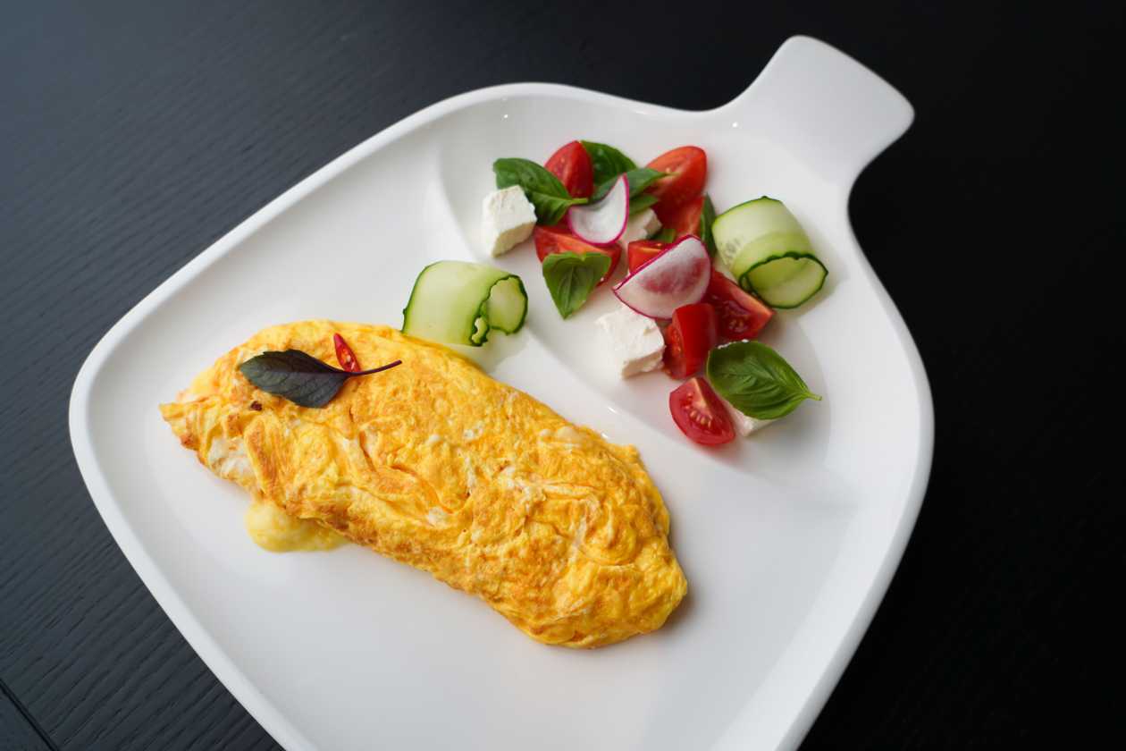 French Omelet with Ham and Cheese